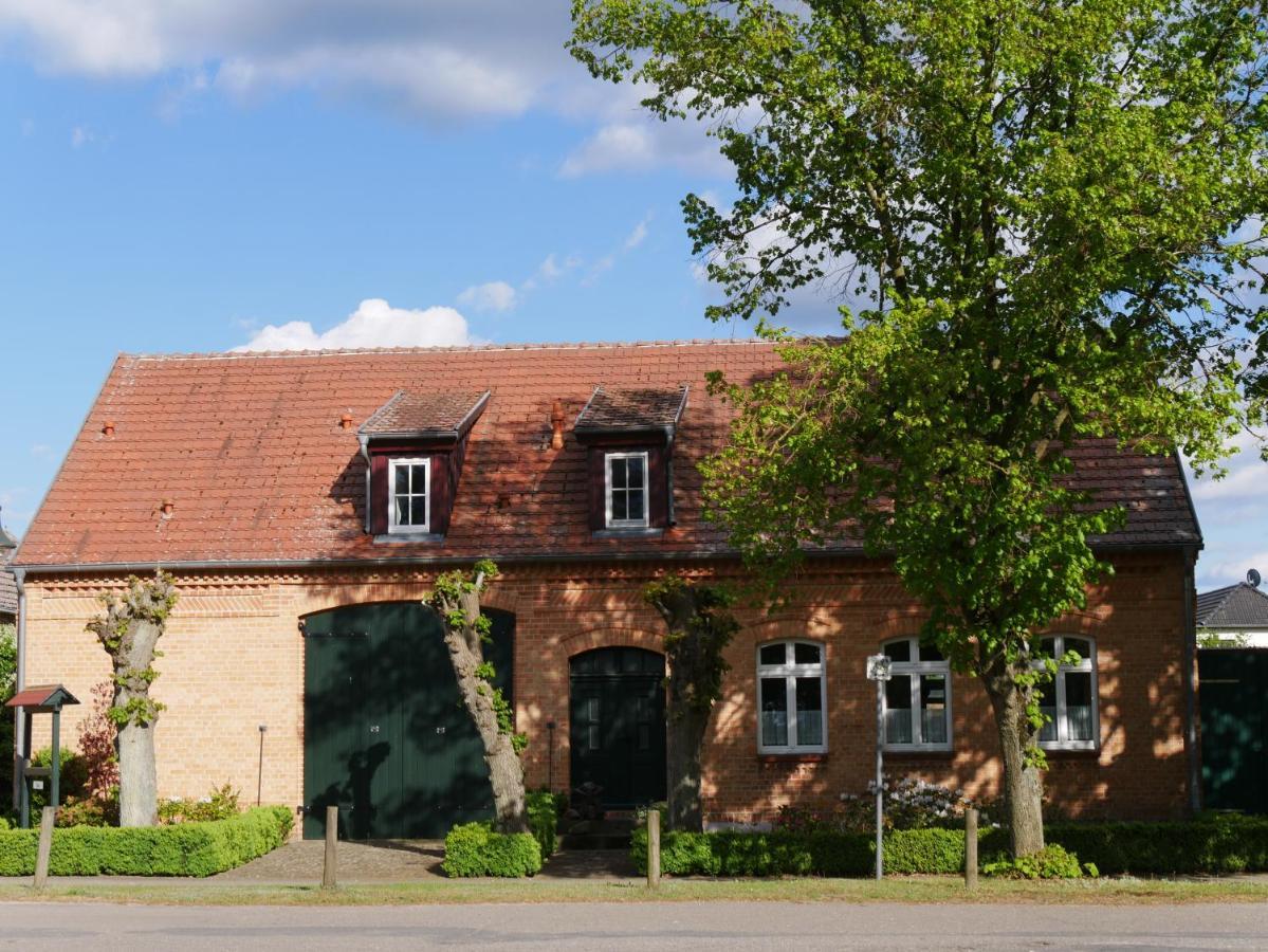 Lindenhof, Wohnung 1, Giebel Vipperow Экстерьер фото
